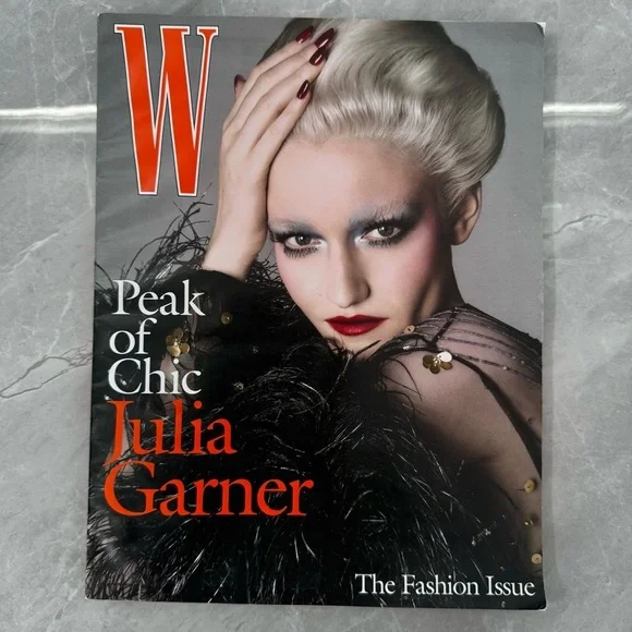 W 6 Magazine Bundle - Timothee Chalamet, Sydney Sweeney, Addison Rae - Picture 7 of 11